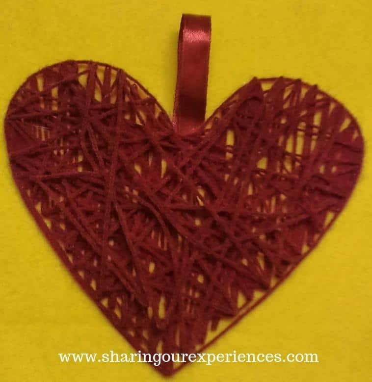 16 heart shaped wall hanging Vlentins day crafts