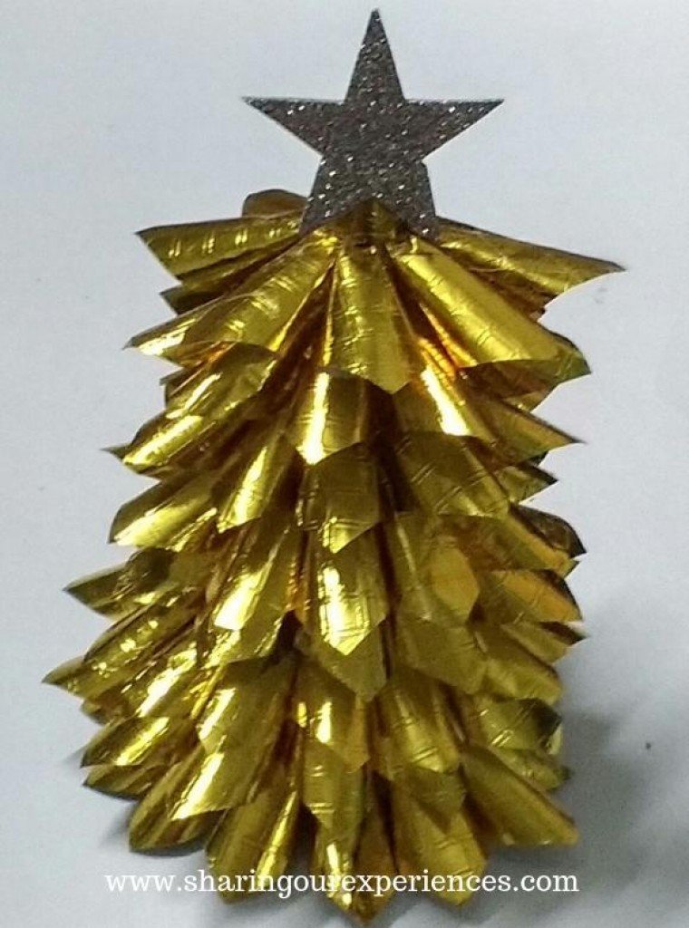 How to make DIY Christmas Tree using Paper - Golden Cones Christmas ...