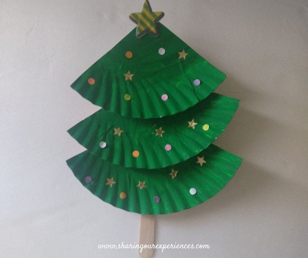 Christmas tree paper plate craft for Kids - Easy to set up for busy ...